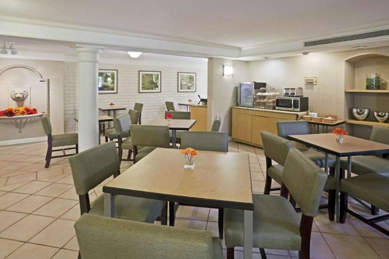 טמפה La Quinta Inn By Wyndham Phoenix Sky Harbor Airport מראה חיצוני תמונה